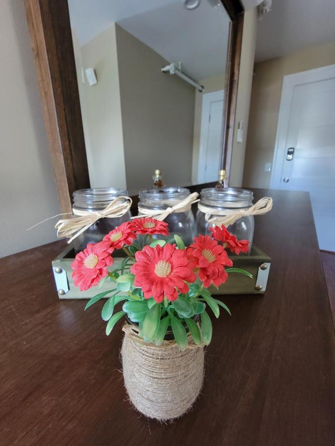The Hidden Inn South Kortright エクステリア 写真