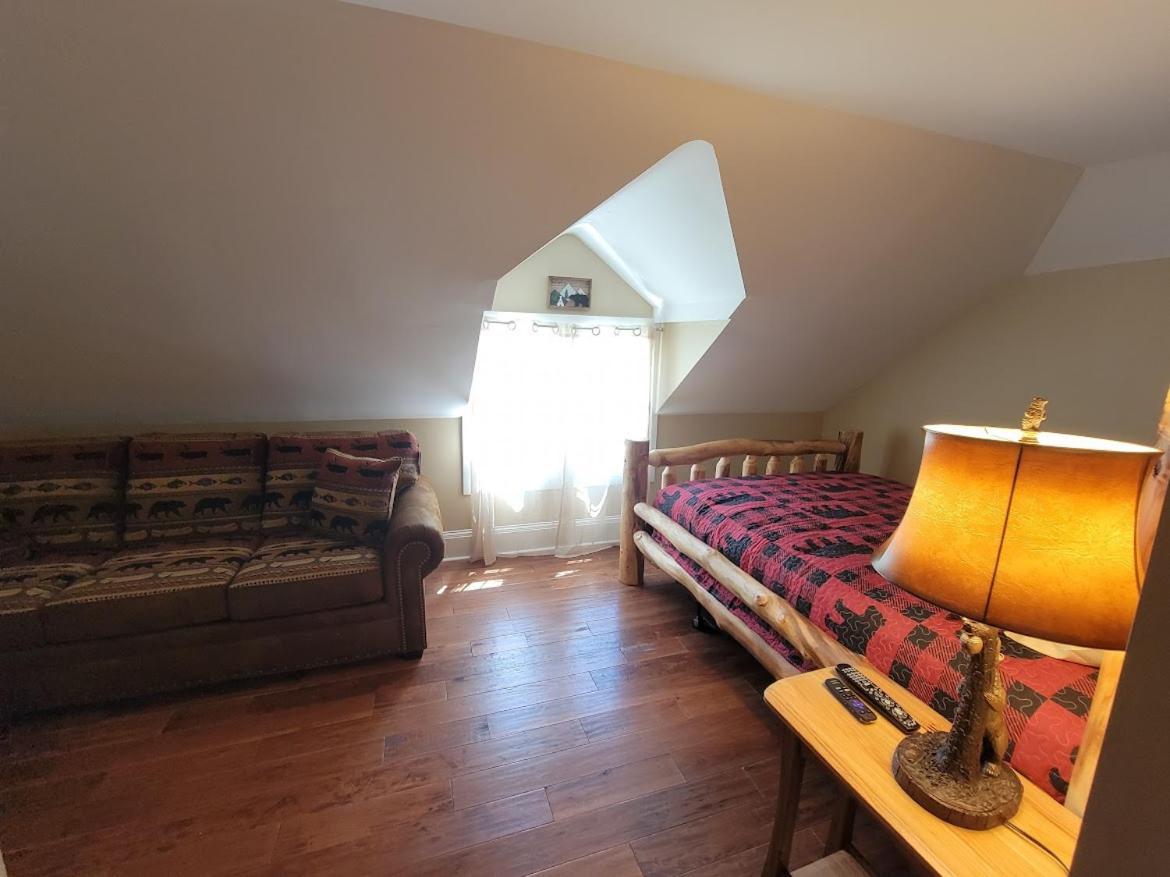 The Hidden Inn South Kortright エクステリア 写真